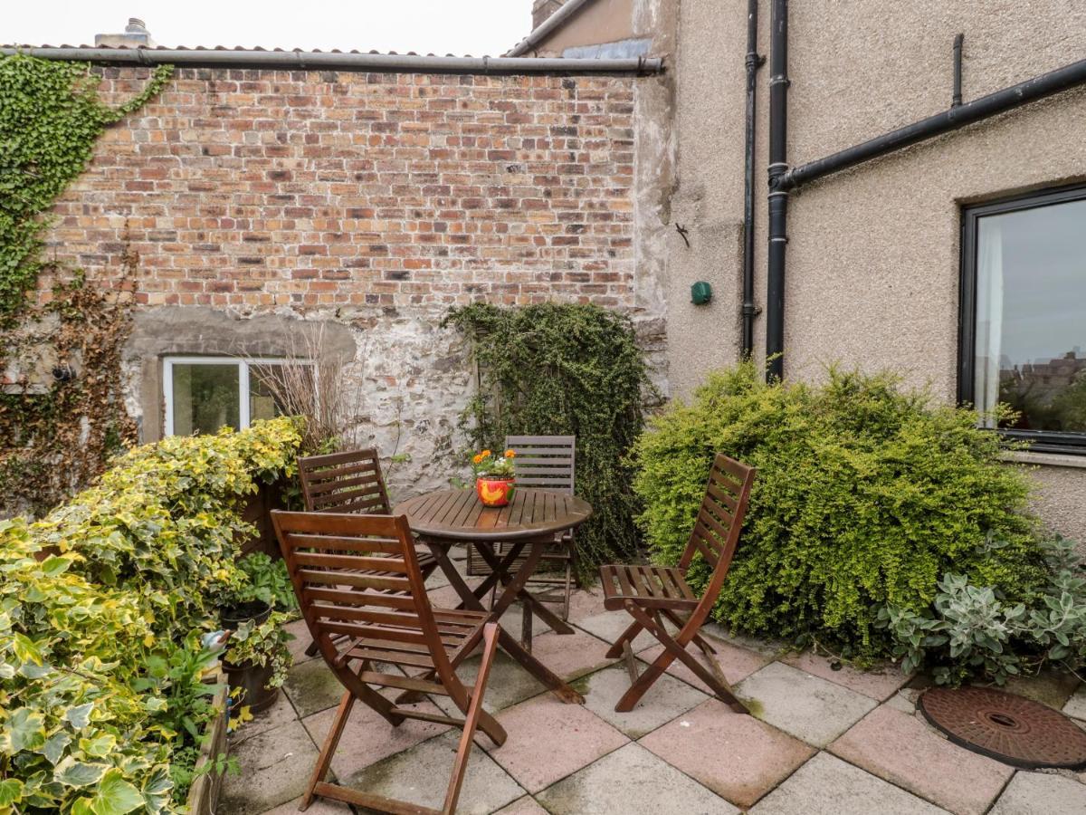 York Cottage ウーラー エクステリア 写真